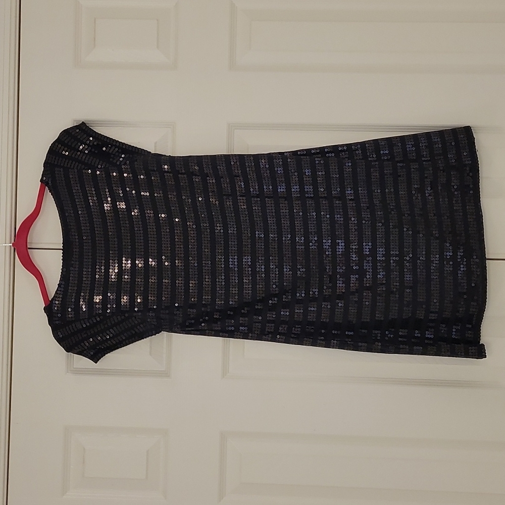 EUC Black sequin t-shirt style dress, Sz. M